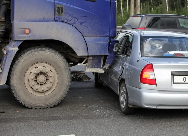 The Ultimate Guide to Choosing a Commercial Truck Accident Attorney post thumbnail image
