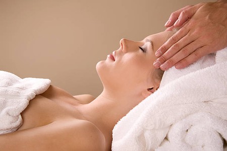 Aromatherapy Massage: Get Relaxed and Rejuvenated with Vital Skin oils post thumbnail image